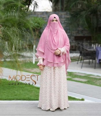(Off-white) Printed Abaya